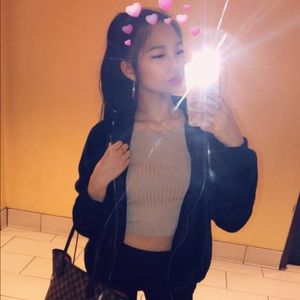 Meet your Posher, Yena